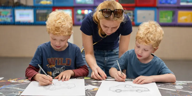 «Скетч драйв» в стиле модернизма